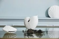 Nordal Kapiti Vaas S - Wit 9 Nordal Kapiti Vaas S - Wit -DECORATIE Winkel nordal kapiti vaas s wit 3